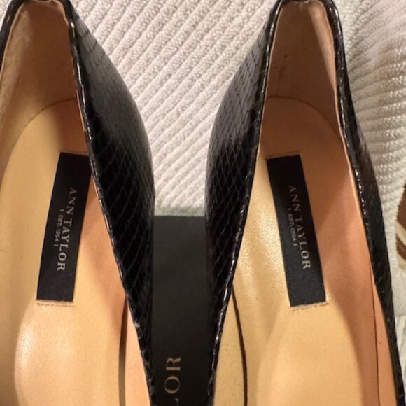 Ann Taylor Snakeskin Round Toe Platform Pumps - Picture 7 of 8